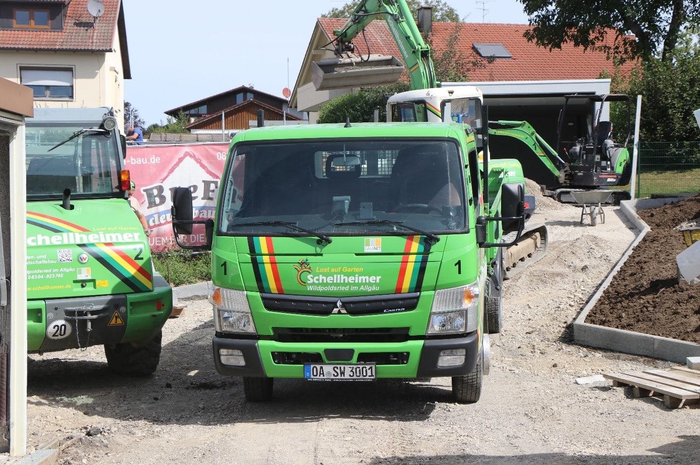 Schellheimer Garten- und Landschaftsbau GmbH gør kunders havedrømme til virkelighed.
 De professionelle landskabsarkitekter stoler på FUSO Canter, hvad angår transportopgaver.