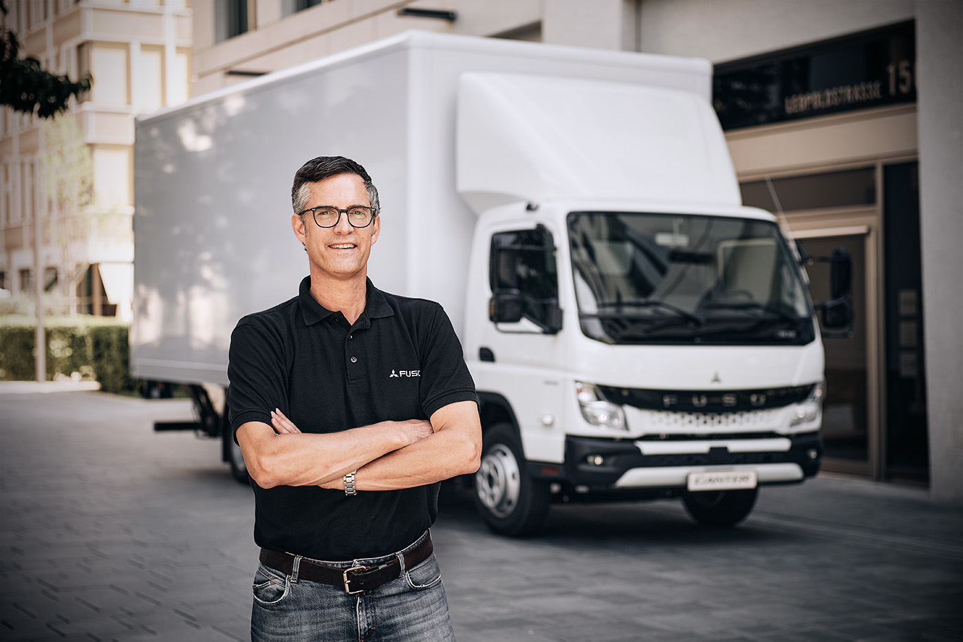 Med FUSO Europe fik mærket og Canter en ny salgsorganisation i Tyskland for ca. 20 år siden som en del af Daimler Trucks. Erk Roennefarth, der nu er leder af Marketing & Produktmanagement Europa, har været med siden da – og ved en del om eksotiske køretøjer, pionerarbejde og Canter-kærlighed.